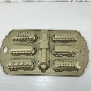 Nordic Ware Express Train Cakelet Pan 5 Cup Nonstick Cake Mini Bundt 9 Cars